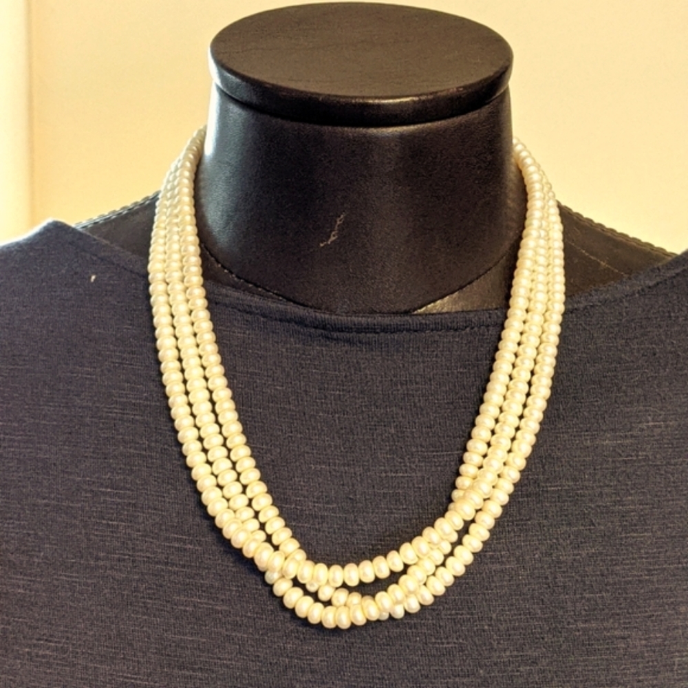 Triple-strand genuine cultured pearl necklace